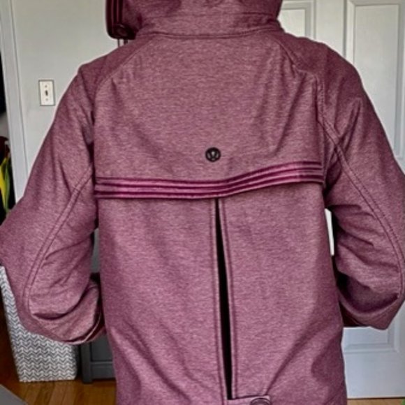 Lululemon Coco soft shell jacket, color Bordeau Drama, size 12 (fits 8-12) - Picture 2 of 6